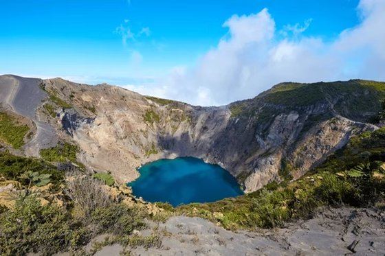 Cráter del Volcán Irazú, Cartago, Costa Rica