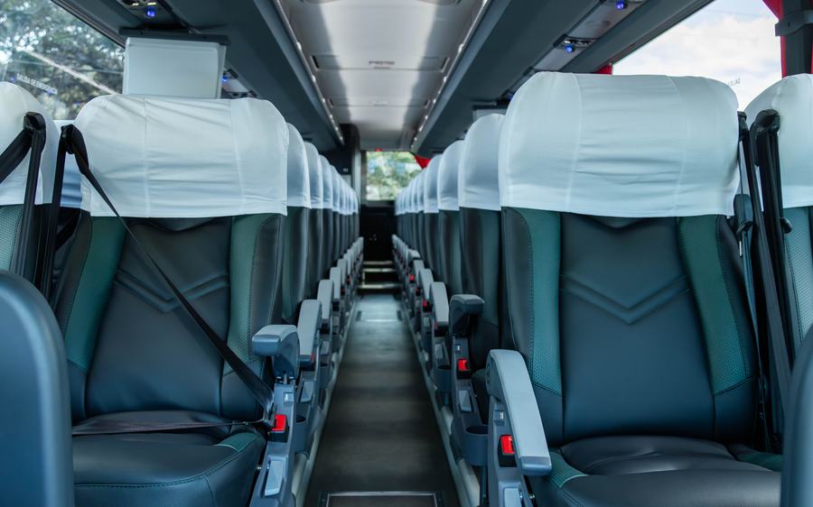 Asientos reclinables del bus