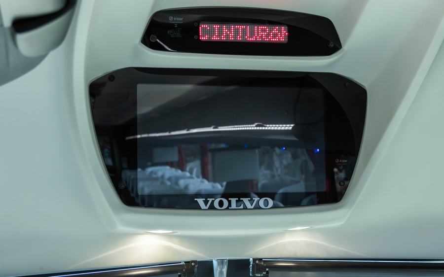 Pantalla y aviso de cinturón en el bus